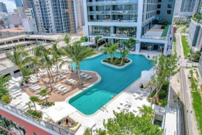 Great Studio Pool Gym & Views